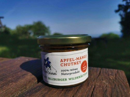 Apfel-Mango Chutney "Salzburger Wildkräuter" Apfel-Mango Chutney mit Hollerblüten und Meisterwurz (leicht scharf)